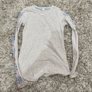 Ivviva white longsleve with fun slevees